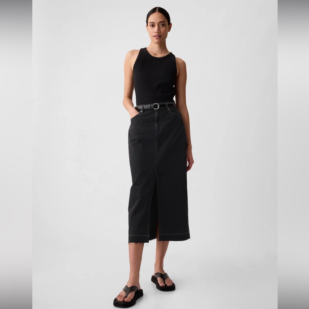 Gap • Denim Midi Skirt